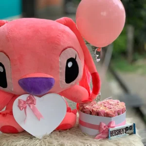 Caja Corazon de rosas con chocolatina Hershey's, globo con helio y peluche